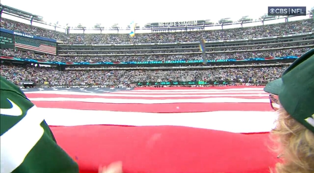 CHILLS: Jets Fans Take Over National Anthem With NYPD Officer