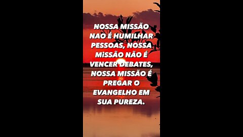 Nossa missão é amar até quem não merece !Our mission is to love even those who don’t deserve it!