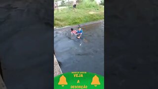 Macaquinho Brincando com os Meninos #shorts