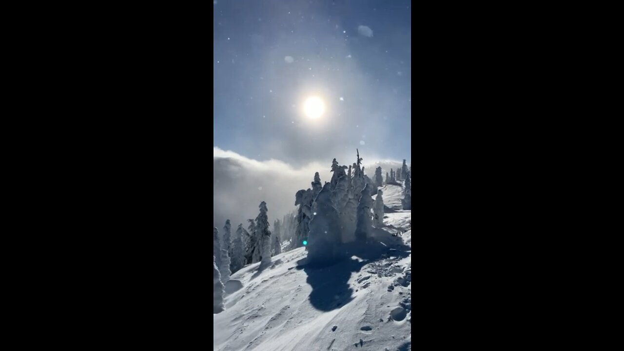 Insanely Beautiful Twin Mountain Peaks