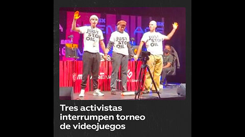 Ecoactivistas de Just Stop Oil protestan en una convención de videjuegos en Reino Unido