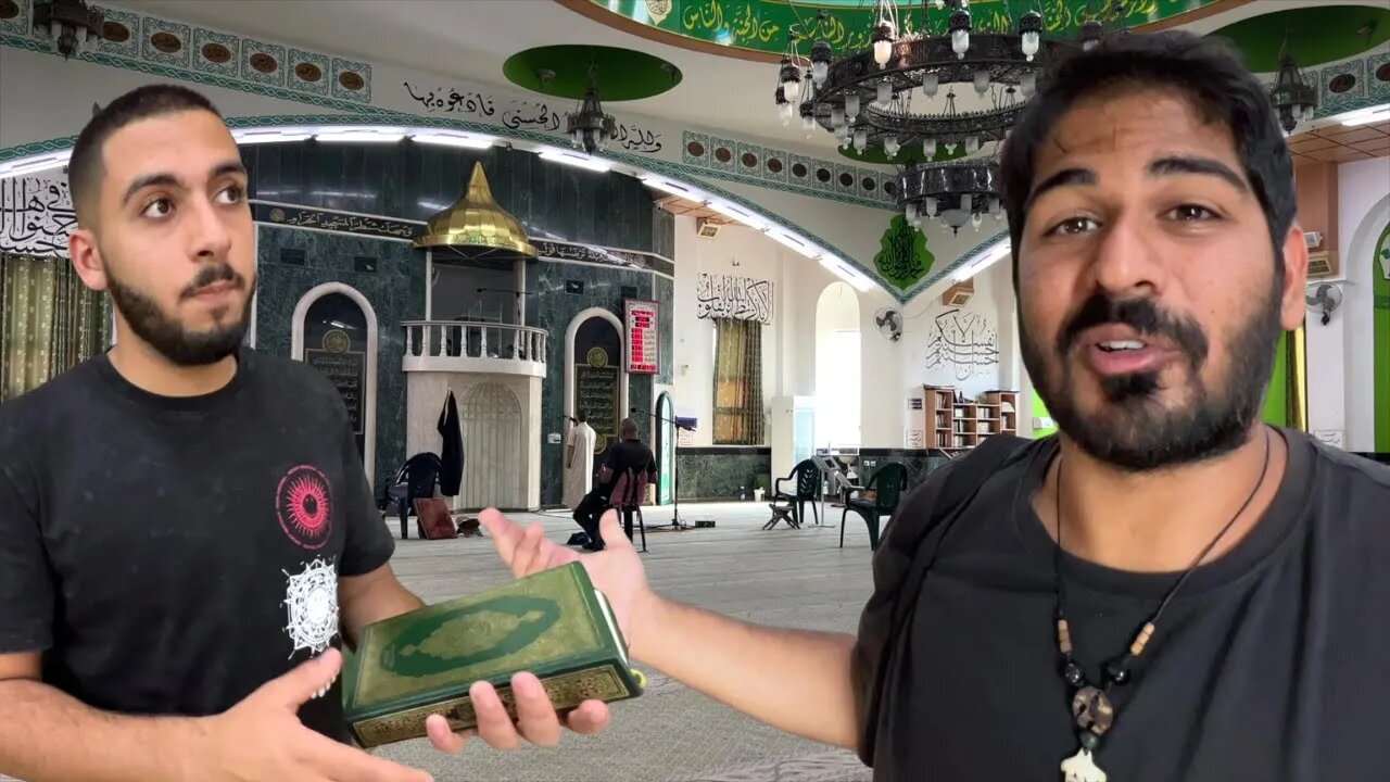 Jew INSIDE a Muslim Mosque (not what I expected) 🇮🇱