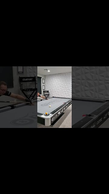 Just back in town so here is a simple 5 in 1 shot :) ⚪🔴🎱✅ #8ballpool #shorts