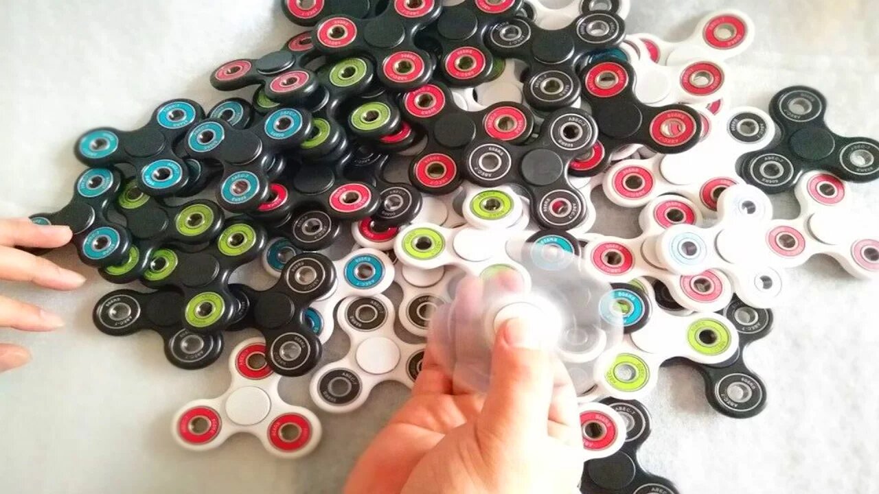 ULTIMATE FIDGET SPINNER GIVEAWAY!! (YOU HAVE TO SEE THIS)