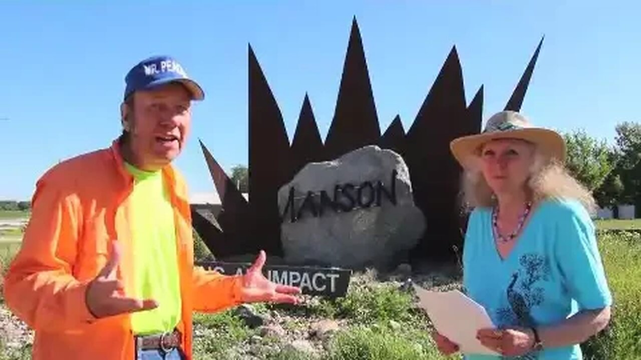 Manson Crater, Manson, Iowa. Travel USA, Mr. Peacock & Friends, Hidden Treasures