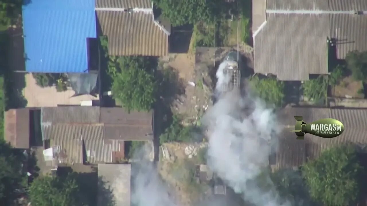 'Lancet' kamikaze drone strikes Ukrainian comms centre at Kherson