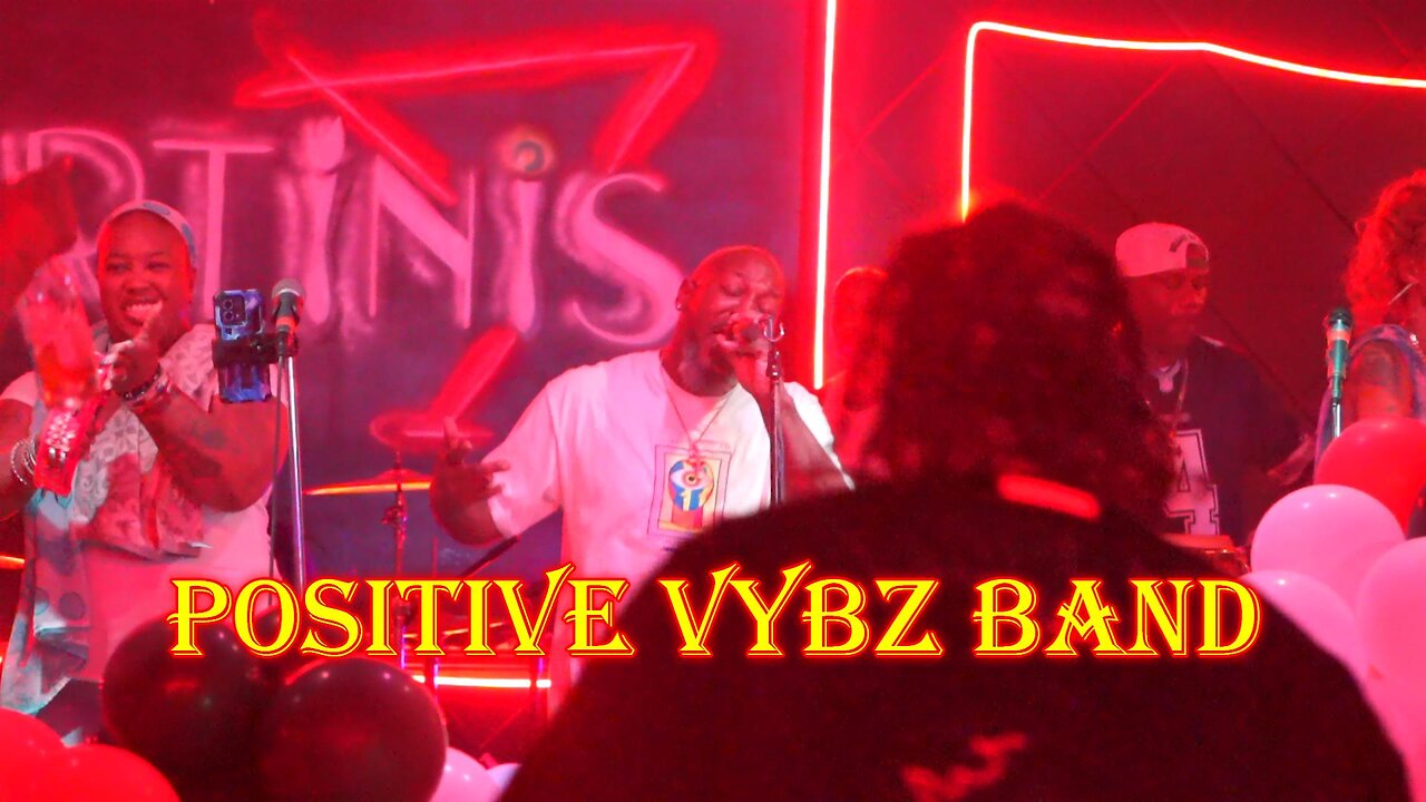 Positive Vybz: Black had the crowd going, rapping.