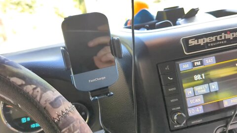 5 Star product review: Wireless Car Charger, CHGeek 15W Qi Fast Charging Auto Clamping Car Charger