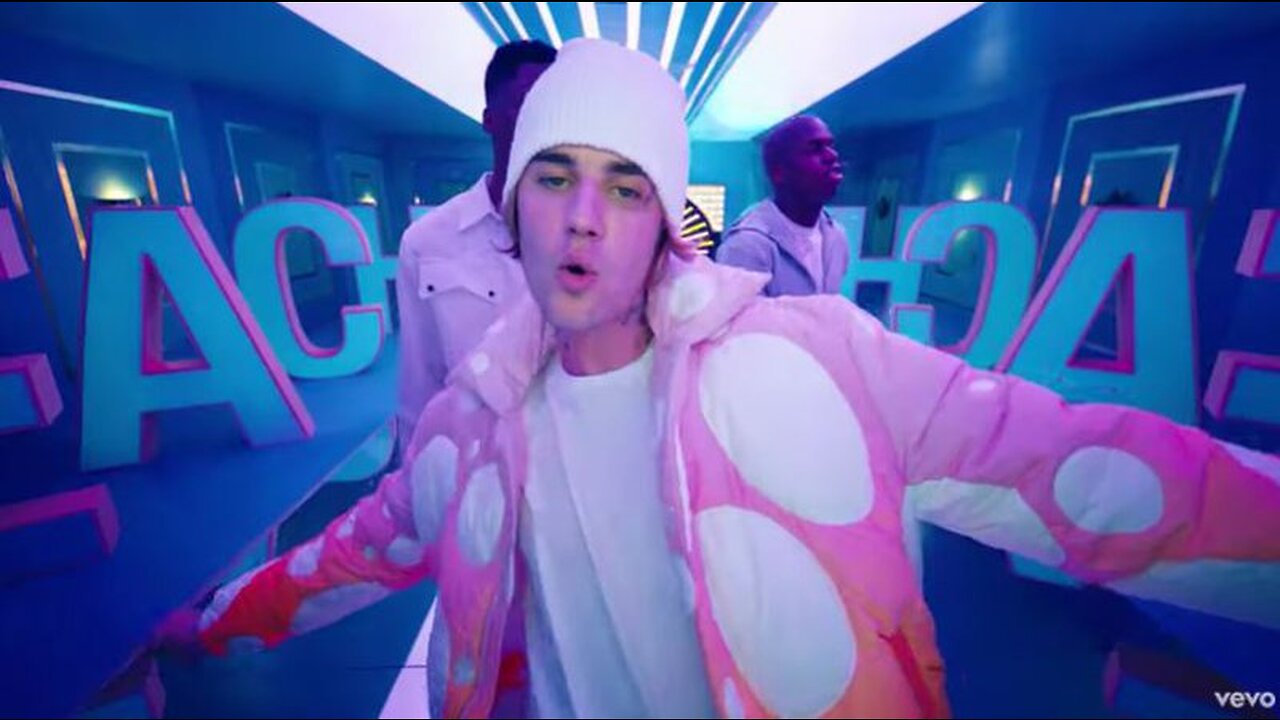Justin Bieber X Free Fire - Beautiful Love (Free Fire) [Official Video]