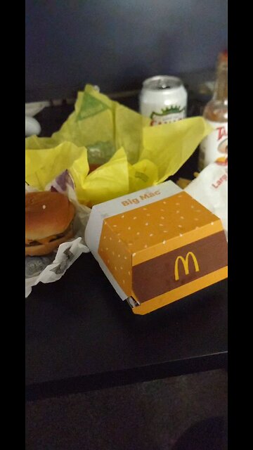 Demetrius Trump Reviews McDonald's