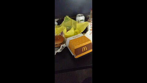 Demetrius Trump Reviews McDonald's