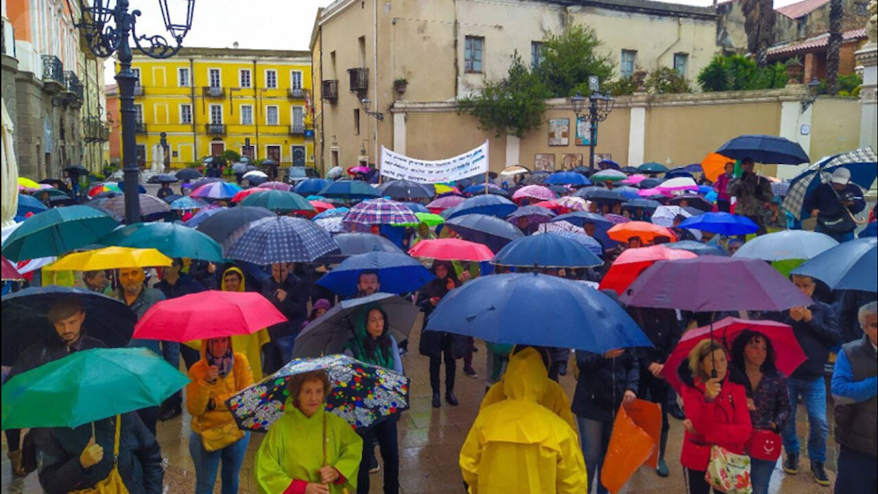 Manifestazione Oristano 31 Ottobre 2021