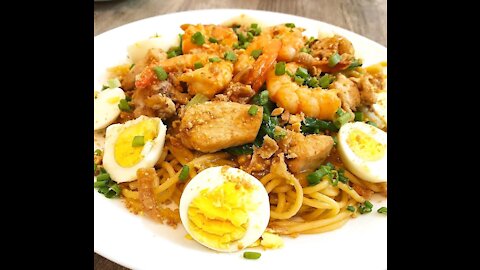 Delicious Pancit Malabon