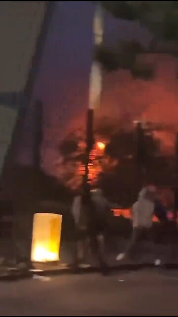 Holiday Inn in Tamworth Set on Fire Amid Migrant Housing Controversy!