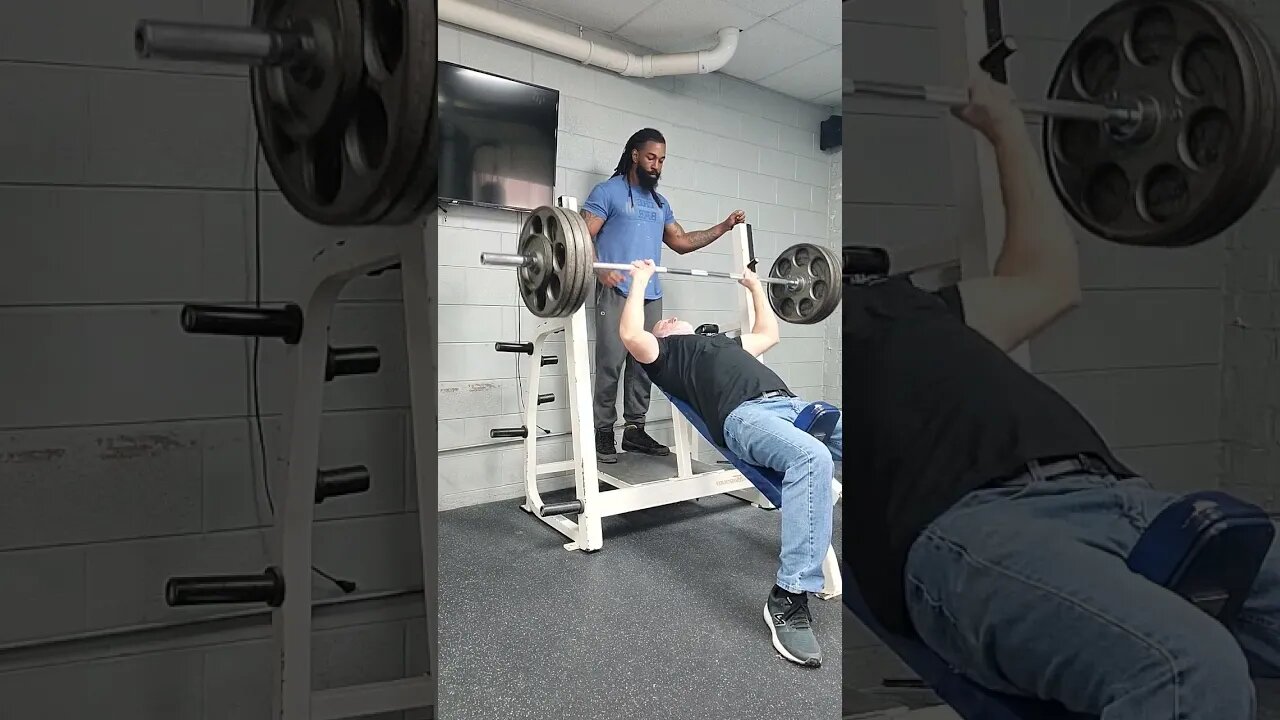 335lbs Incline Bench, Crazy 🤪 old 🪖 man