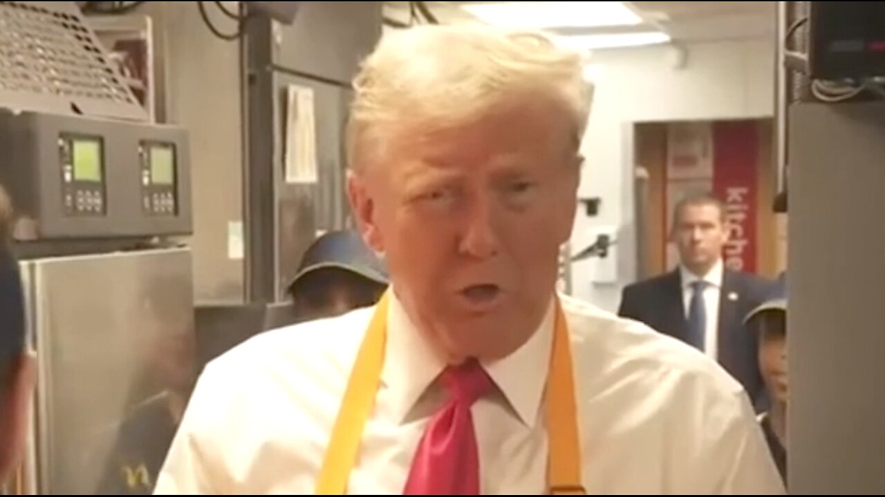 Donald Trump Raps McDonalds Order! 🎵