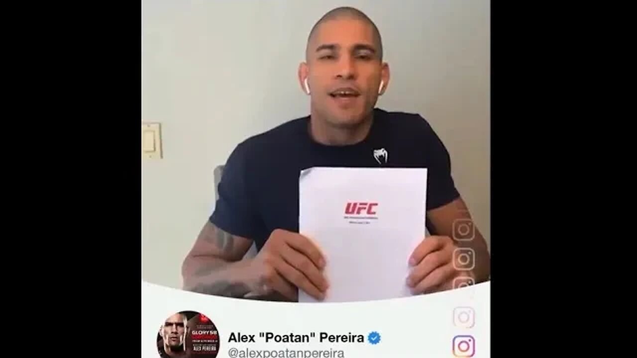 Alex Pereira signs with the UFC