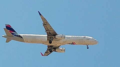 Airbus A321 PT-MXL coming from São Luís do Maranhão to Fortaleza