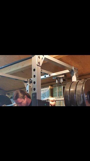 152.5Kgs x 6 Squat