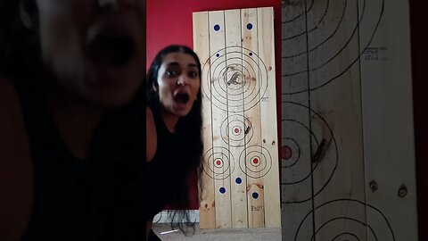 Knife throwing girl!
