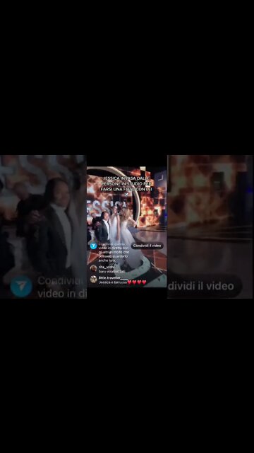 Jessica Selassié invasa dalle persone in studio per una foto!