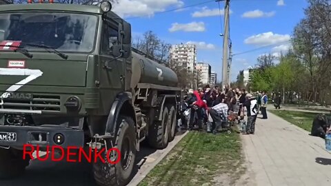 Water tank trucks of the Russian army deliver drinking water to the residents of liberated Mariupol