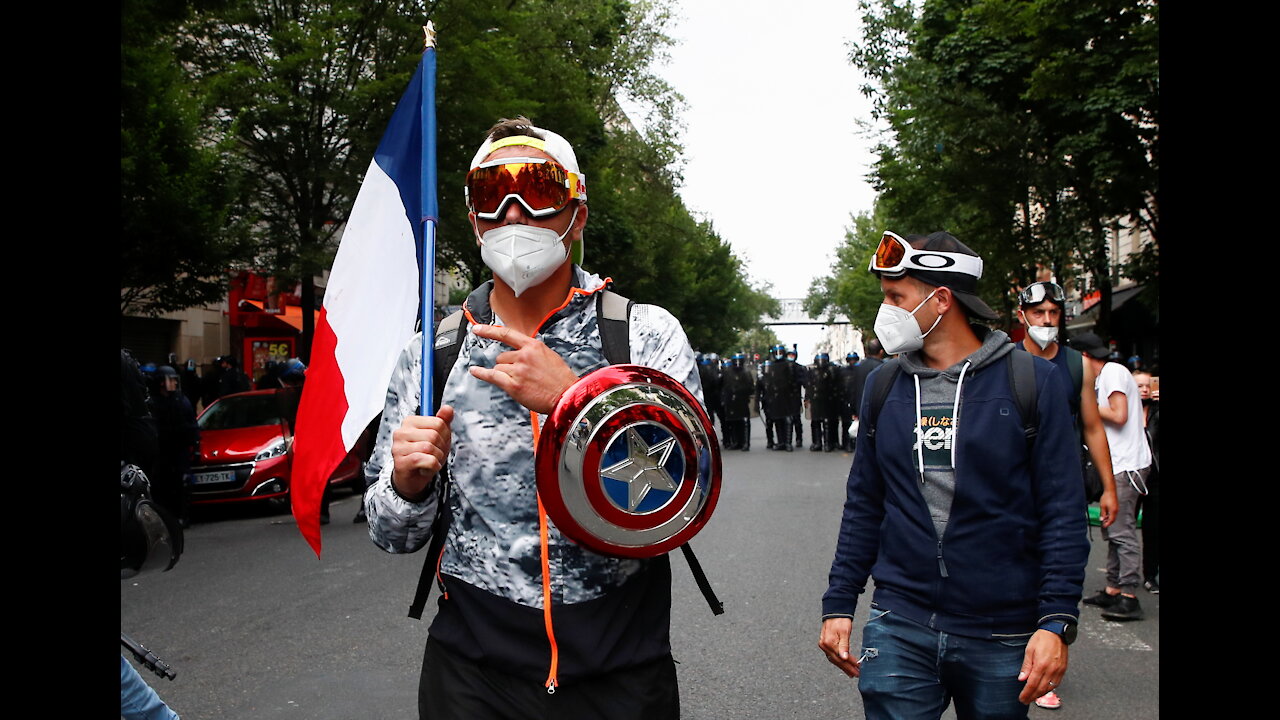 France vaccine pass protests turn UGLY, tear gas and flames as police charges demonstrators