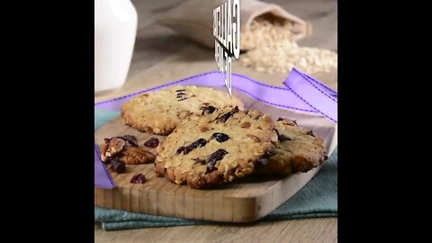 Oatmeal cookies with dried fruits