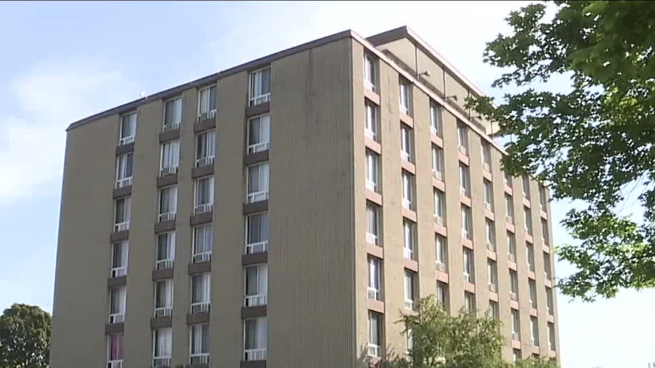 Toddler hospitalized after falling through window of apartment building