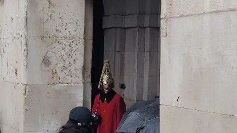 Get out of the arches your not supposed to e in here #horseguardsparade