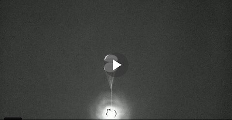 POLARIS DAWN MISSION ALMOST HOME The Dragon capsule’s 4 main parachutes...