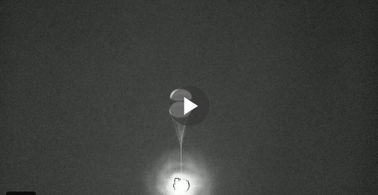 POLARIS DAWN MISSION ALMOST HOME The Dragon capsule’s 4 main parachutes...