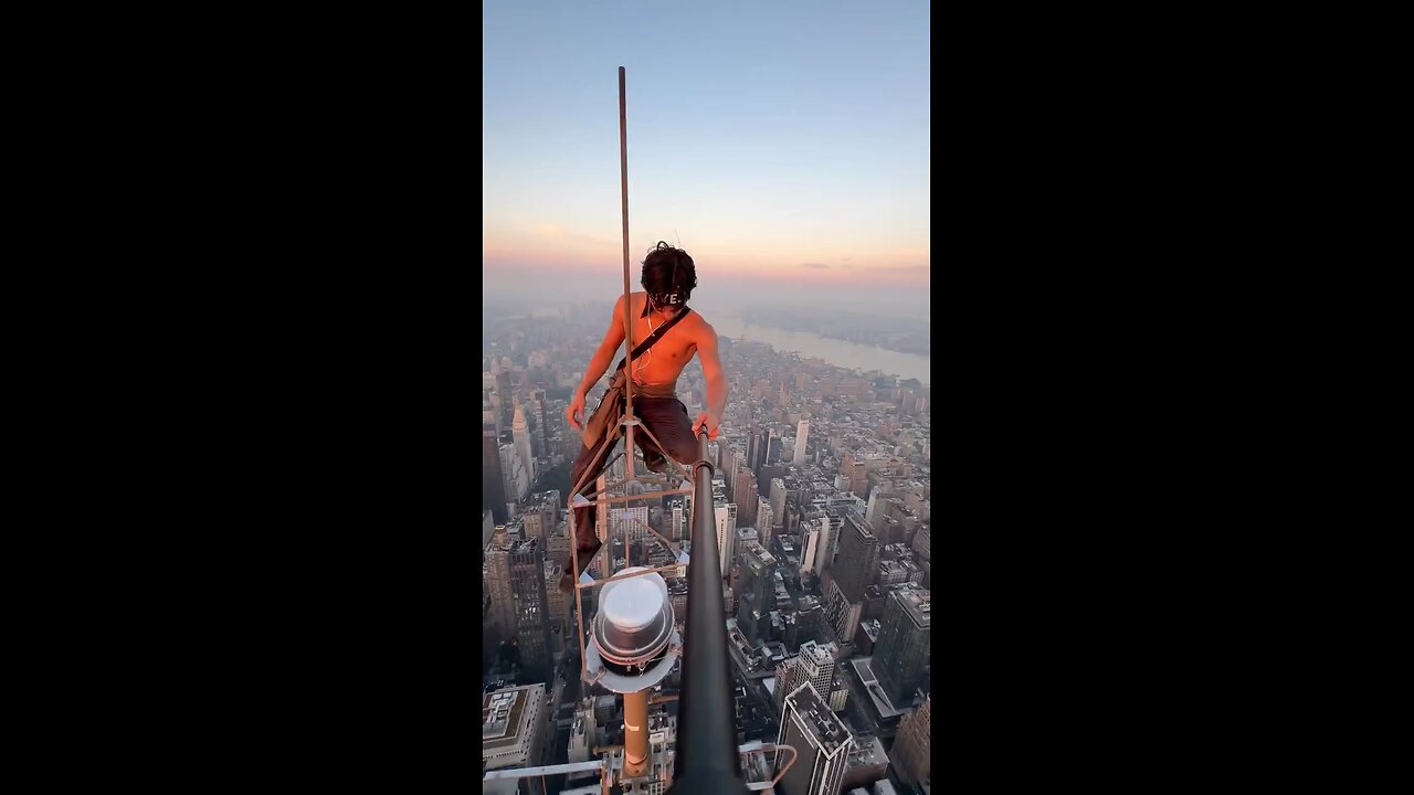 Man Climbs Empire State Building to the Top!