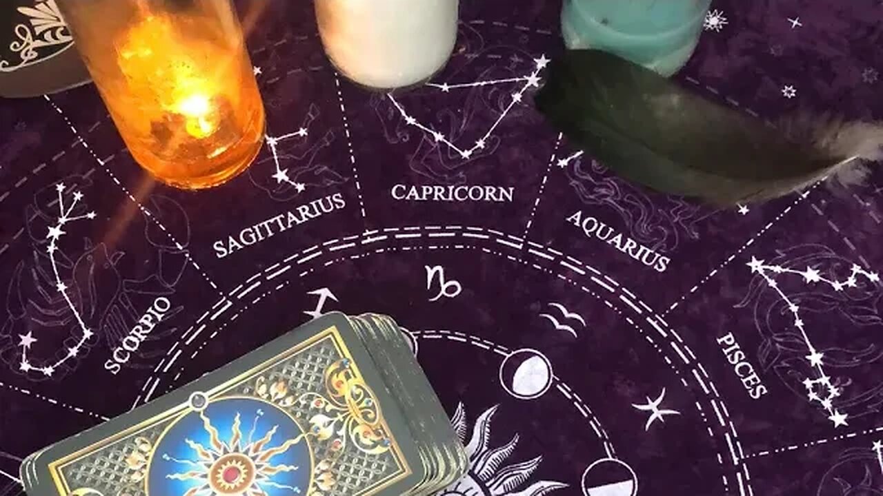 CAPRICORN ♑️ PREDICTIONS APRIL 2023 - TIME TO SWITCH YOUR FOCUS ❤️‍🩹⌛️🦋💸