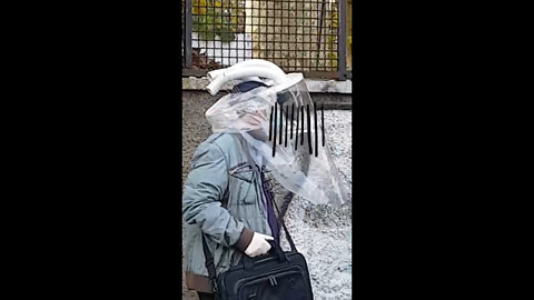 Super protegido contra el covid.