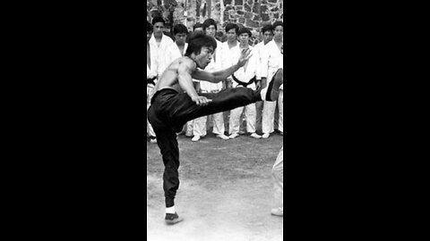 Cross kick Studio Films Bruce Lee Enter The Dragon