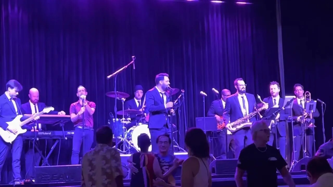 Let’s Stay Together Snippet Live In Vegas!