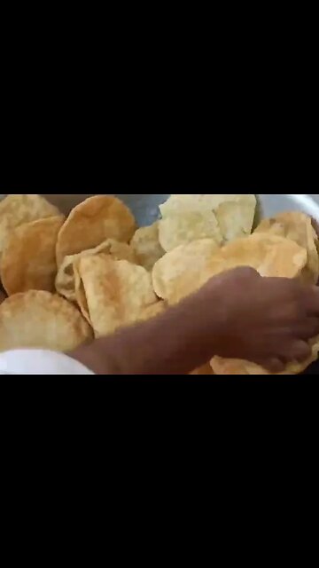 आज खाने gaya the पूरी dekho ky हुआ😱😱#viral #blogs#shortsfeed#youtubeshorts#funny #foodshorts#shorts