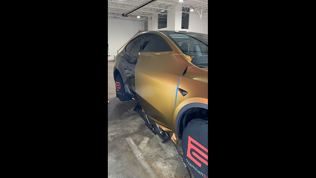 2024 Tesla Model Y wrap