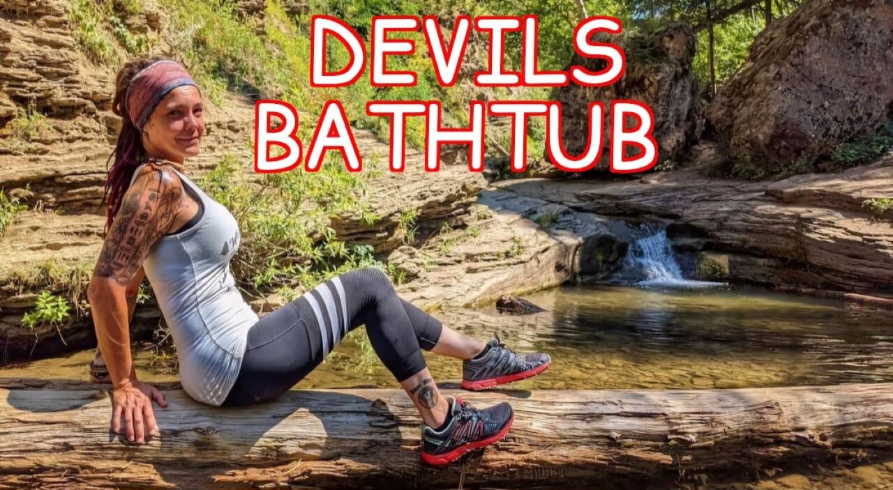 Exporing the Devil's Bathtub in South Dakota | Solo Female Traveler