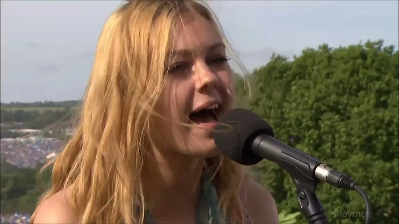 First Aid Kit : Emmylou (HQ) Live Glastonbury 2013 Subtitles