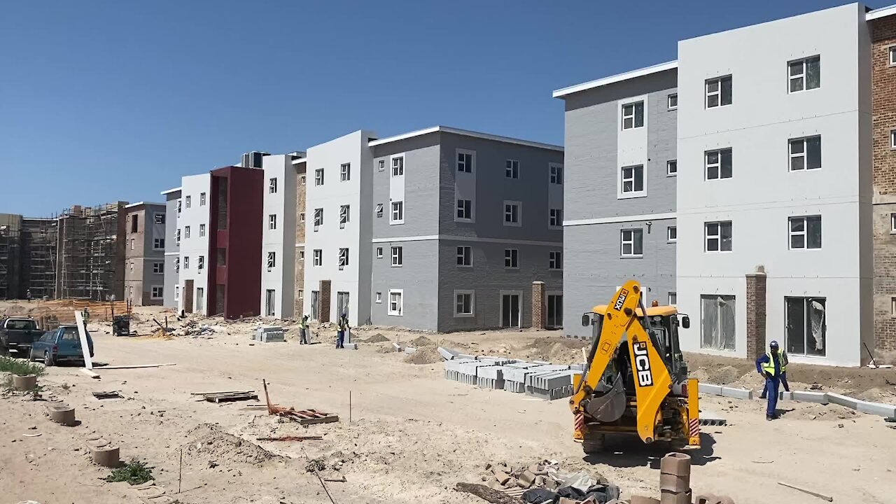 SOUTH AFRICA - Cape Town - Glenhaven social housing project(Video) (zoR)