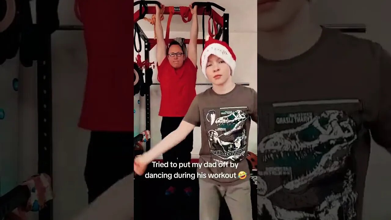 Tried a Christmas Dance to try and put my dad off his workout 🤣 #christmasdance