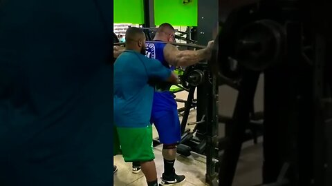 JEFERSON BADBOY AGACHANDO INSANO COM 285 KG NA ACADEMIA |