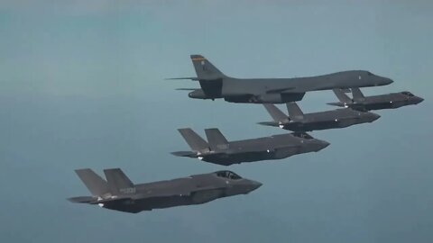 US militarization of Asia, nuclear strike bombers fly in the Korean Peninsula: B-1B & F-35