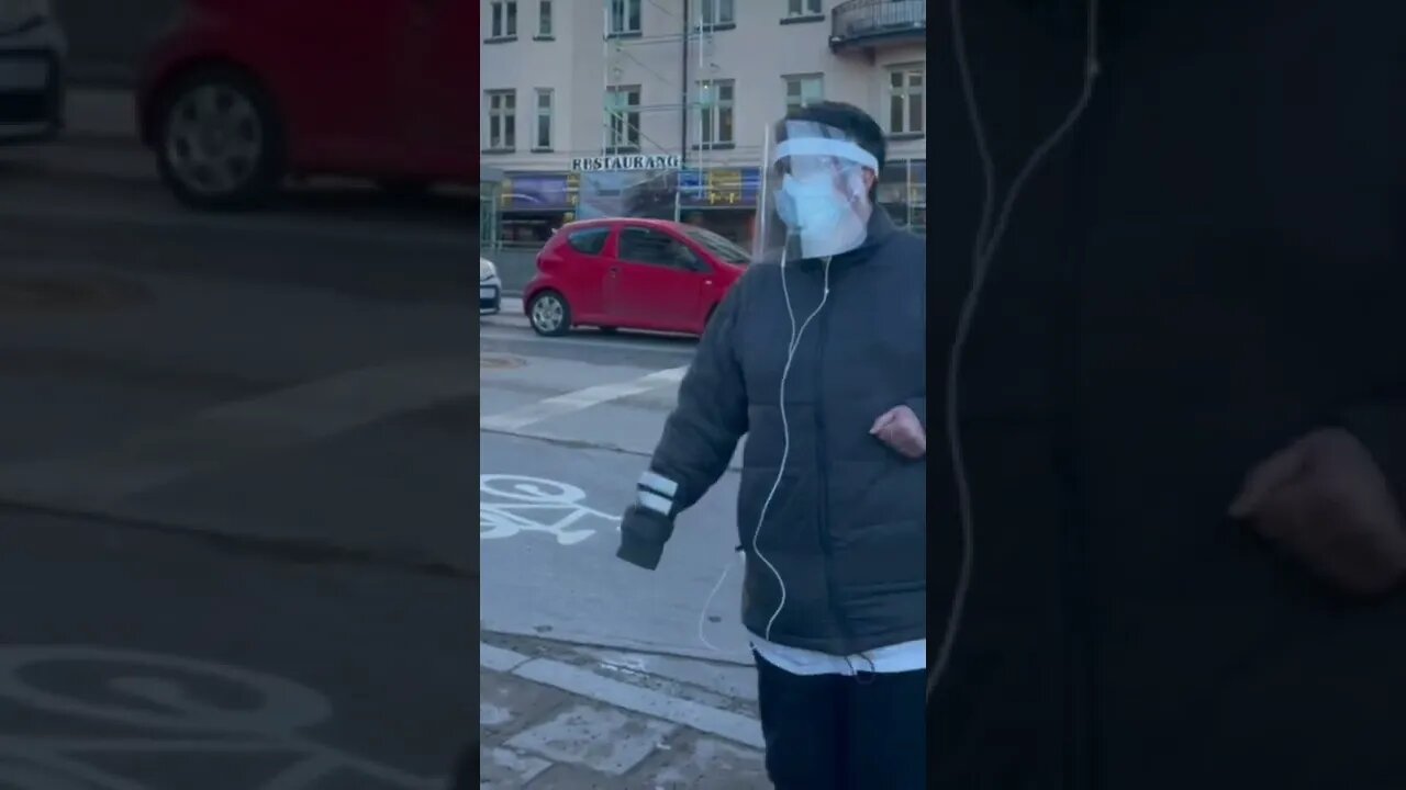 Skyddad man en helt vanlig dag på stan!