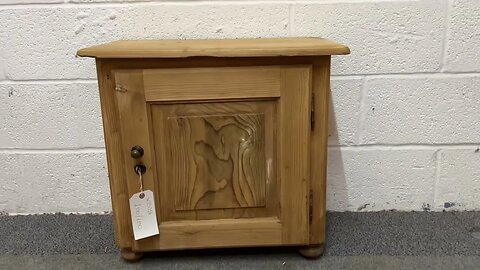 Small Dumpy Antique Pine Single Door Bedside Cupboard (W3501A) @PinefindersCoUk