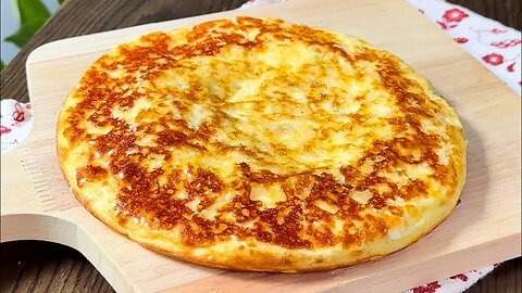 Just 1 egg, some cheese and tomato! Delicious breakfast! Clean eating