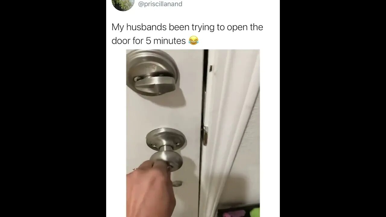 Trying to open it for 5 minutes 🤣