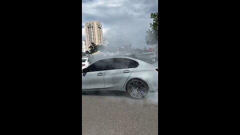 Carshow burnout crash 💥